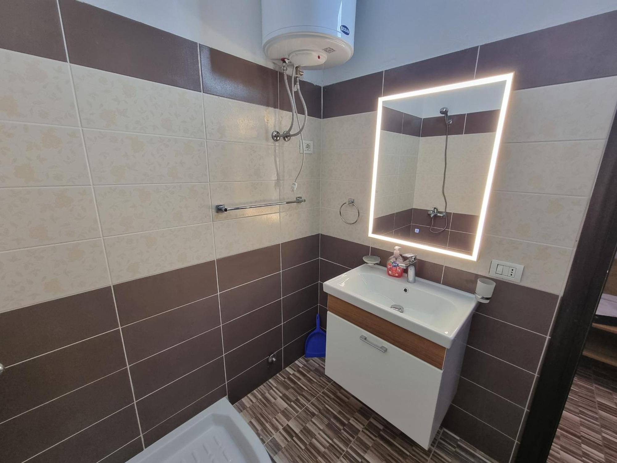 Teo'S Deluxe Studios Vlorë Екстериор снимка
