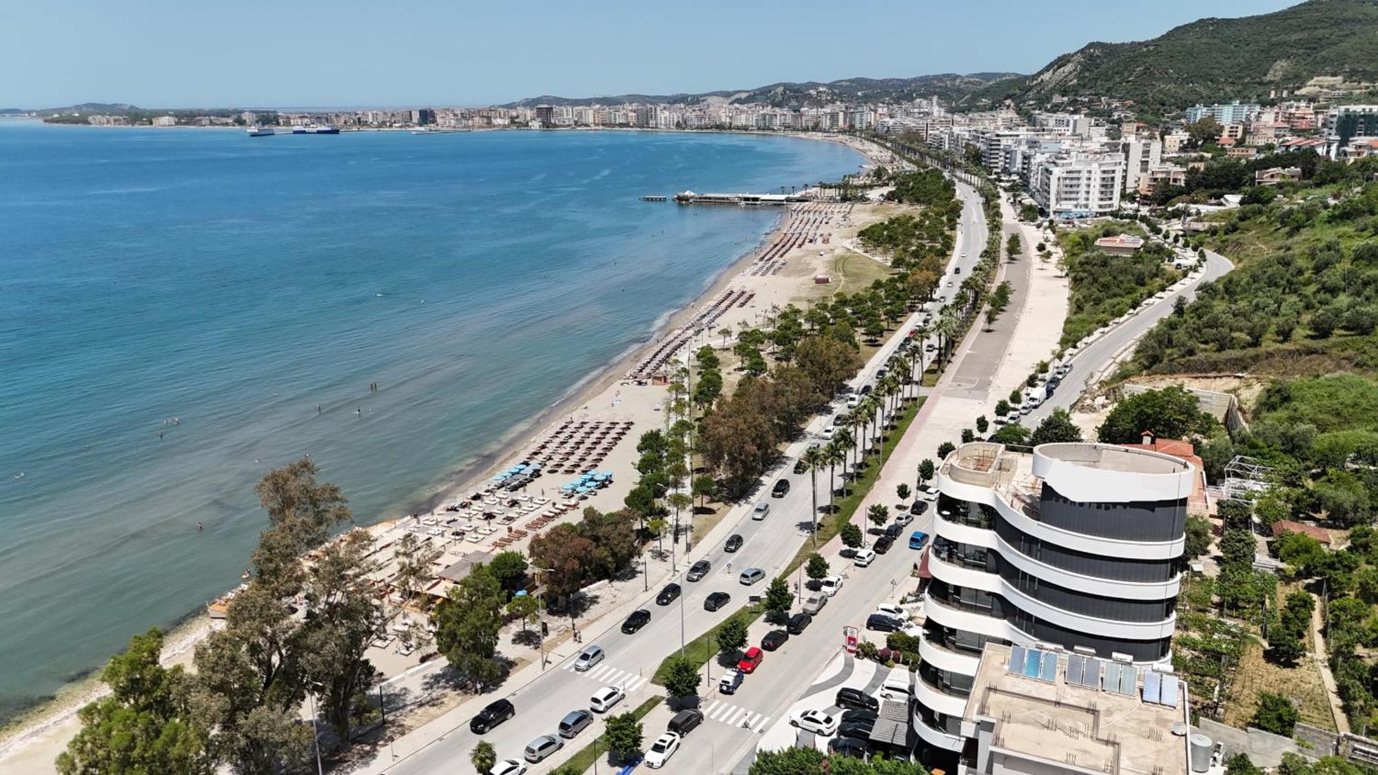 Teo'S Deluxe Studios Vlorë Екстериор снимка