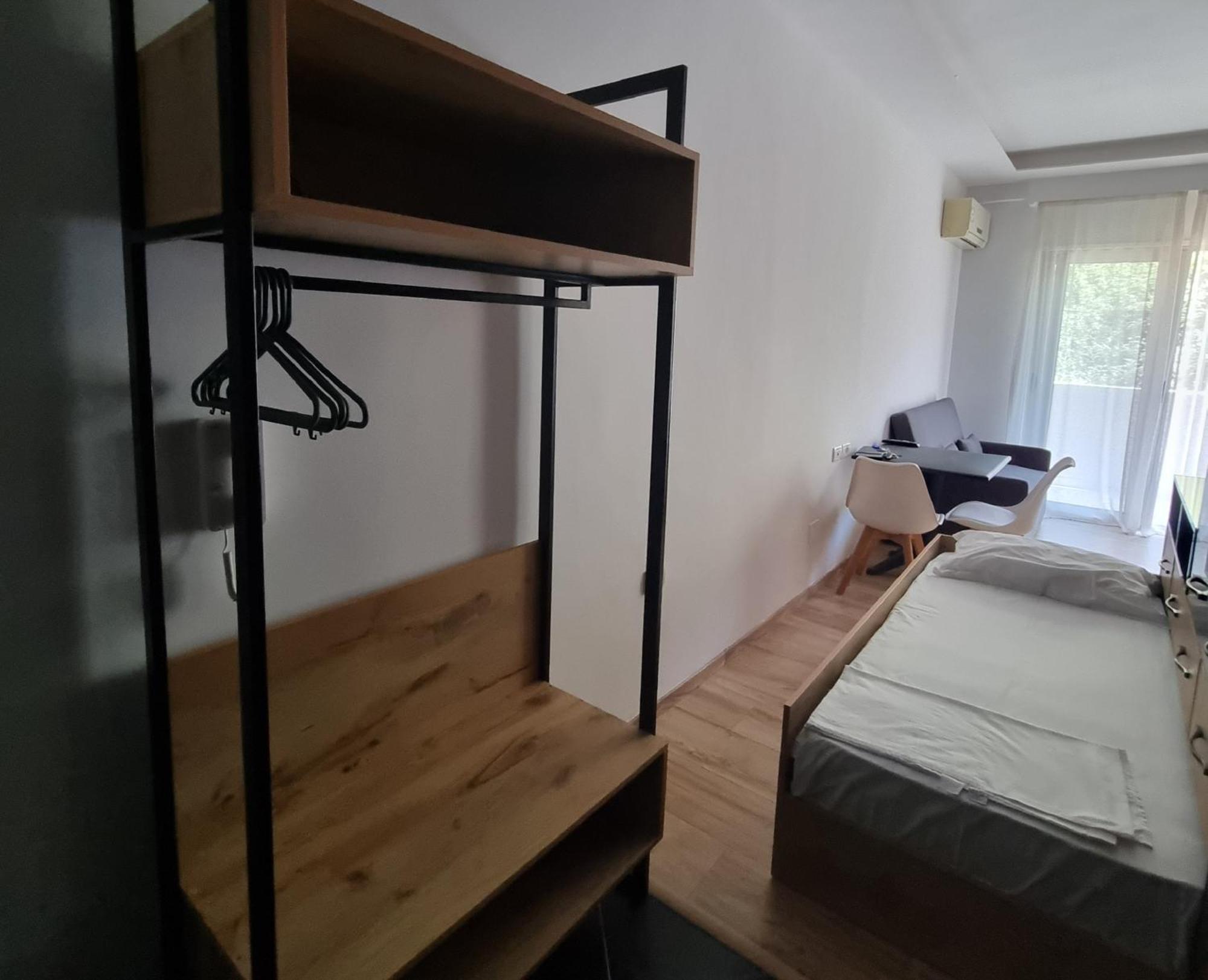 Teo'S Deluxe Studios Vlorë Екстериор снимка